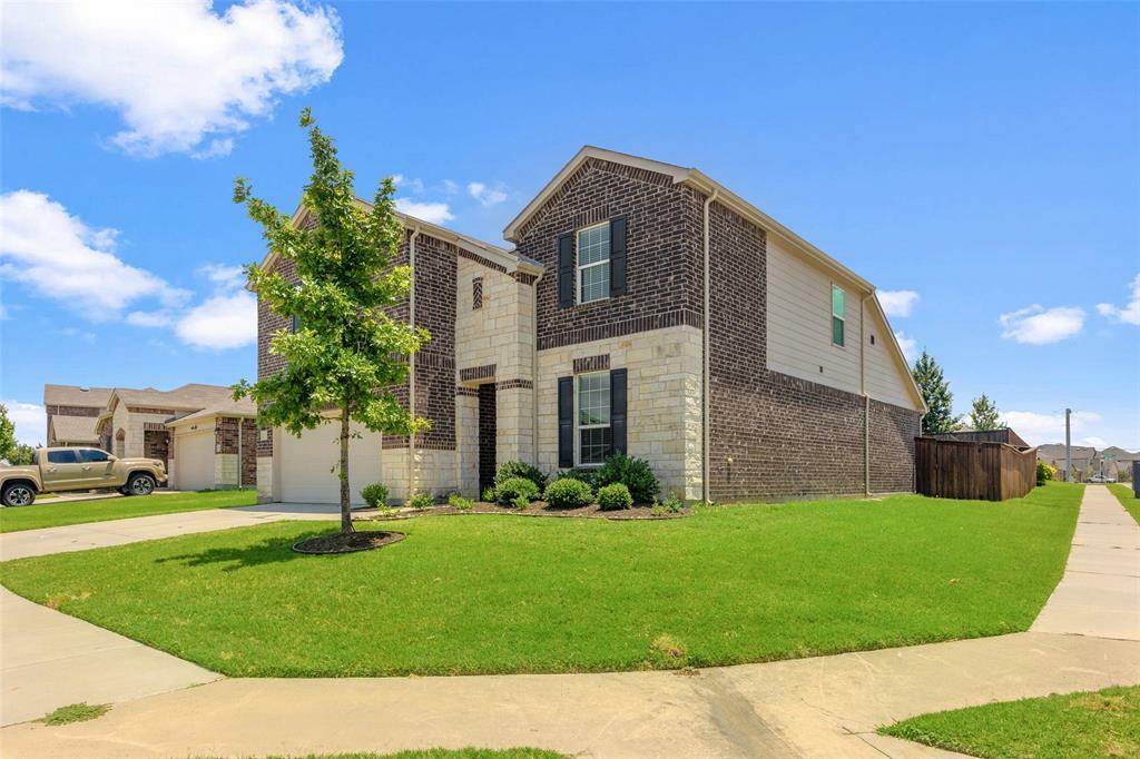 Property Photo:  1700 Vernon Drive  TX 76227 