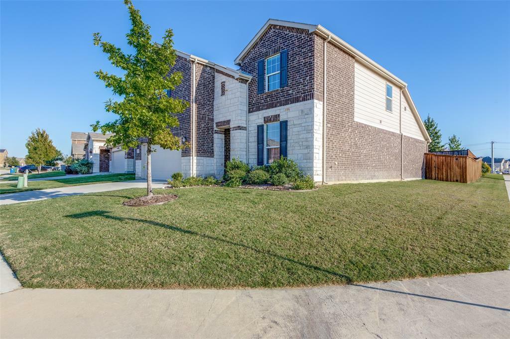 Property Photo:  1700 Vernon Drive  TX 76227 