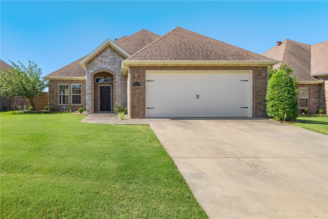 Property Photo:  4711 Willowridge Way  AR 72758 