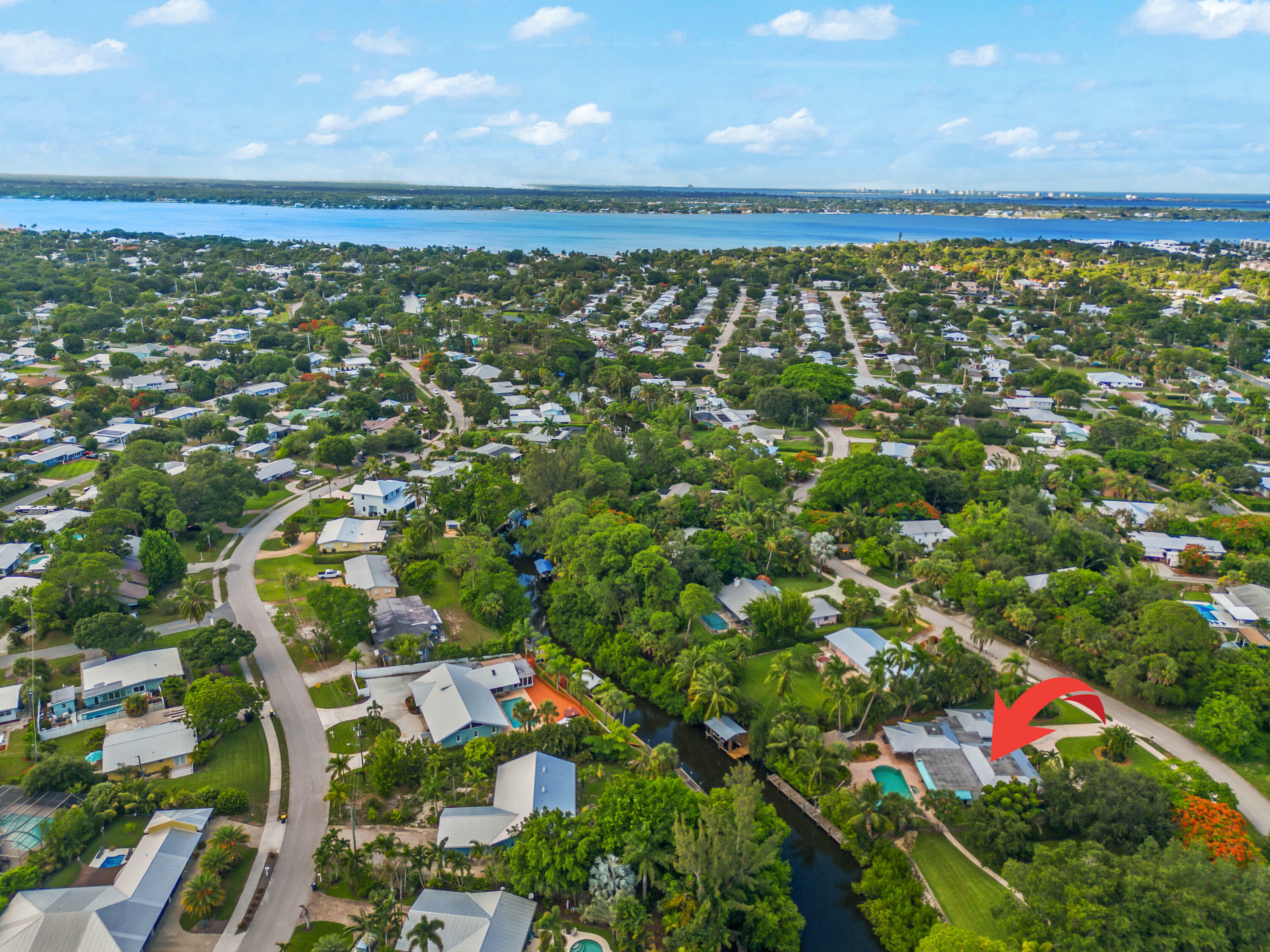 Property Photo:  912 SE Parkway Drive  FL 34996 