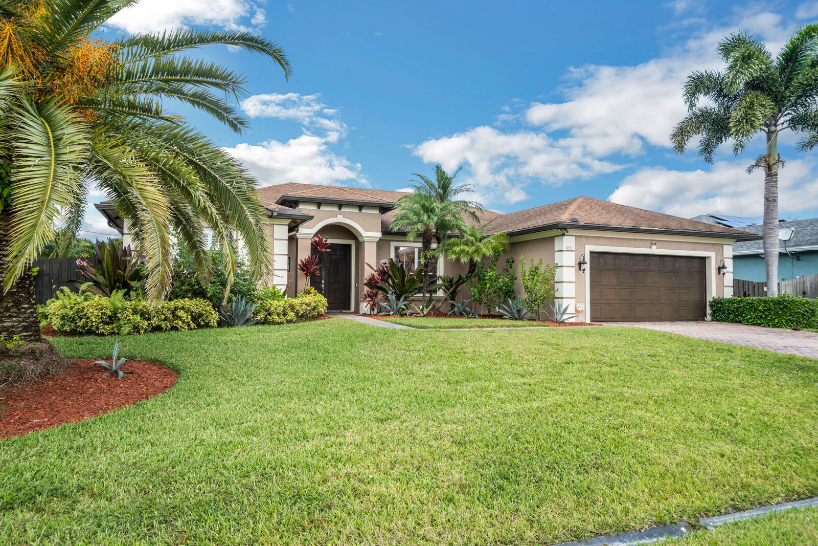 Property Photo:  1691 SW Crawford Avenue  FL 34953 