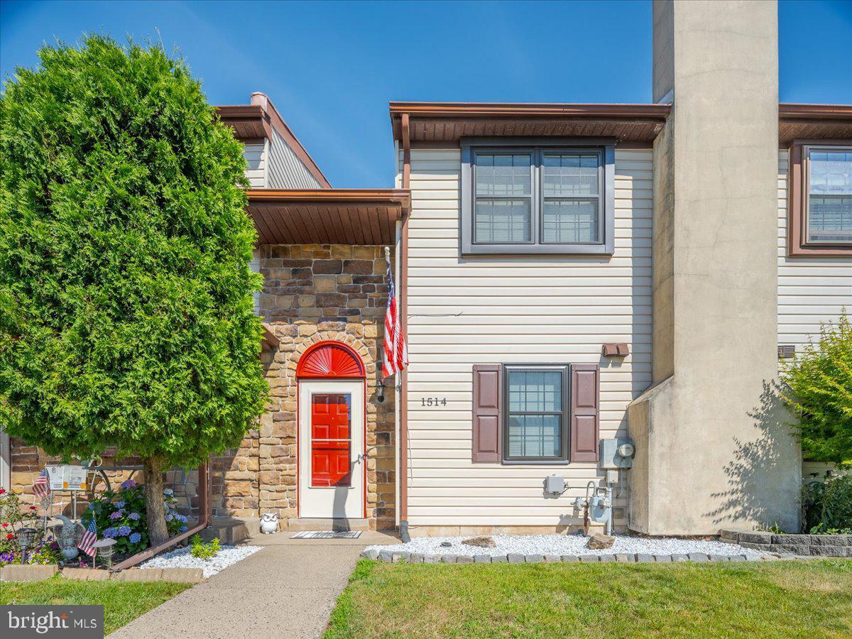 Property Photo:  1514 Tarleton Place  PA 18974 