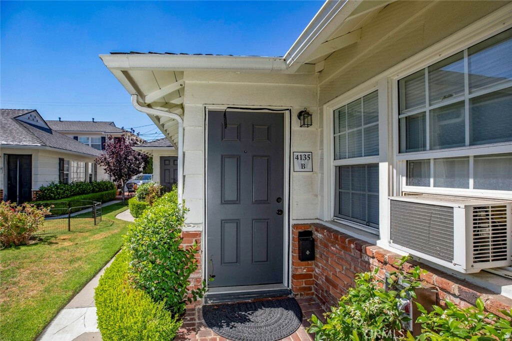 Property Photo:  4135 Warner Boulevard B  CA 91505 