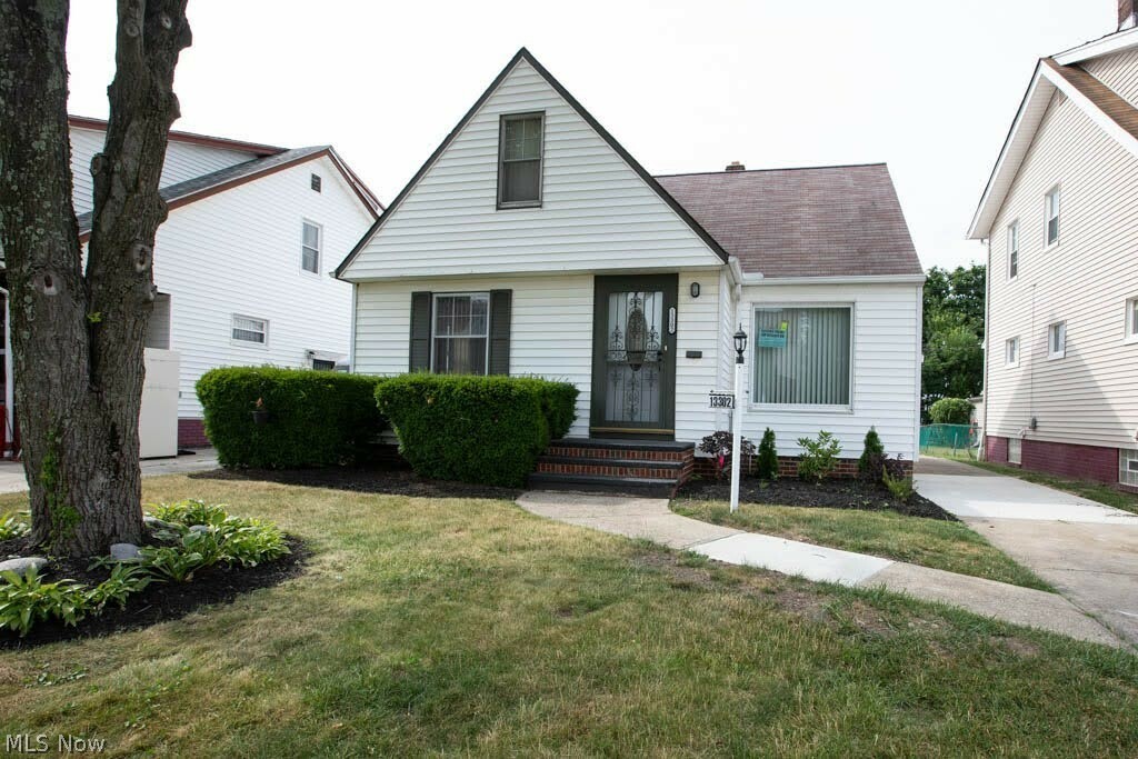 13302 Christine Avenue  Garfield Heights OH 44105 photo