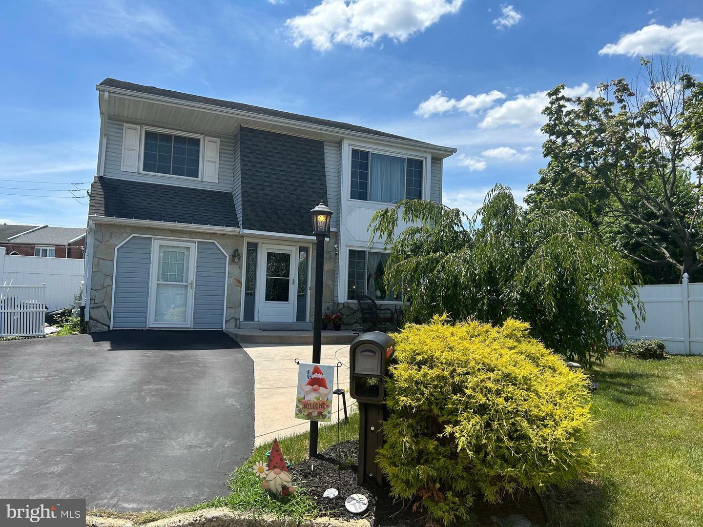 Property Photo:  12800 Cliffe Drive  PA 19154 