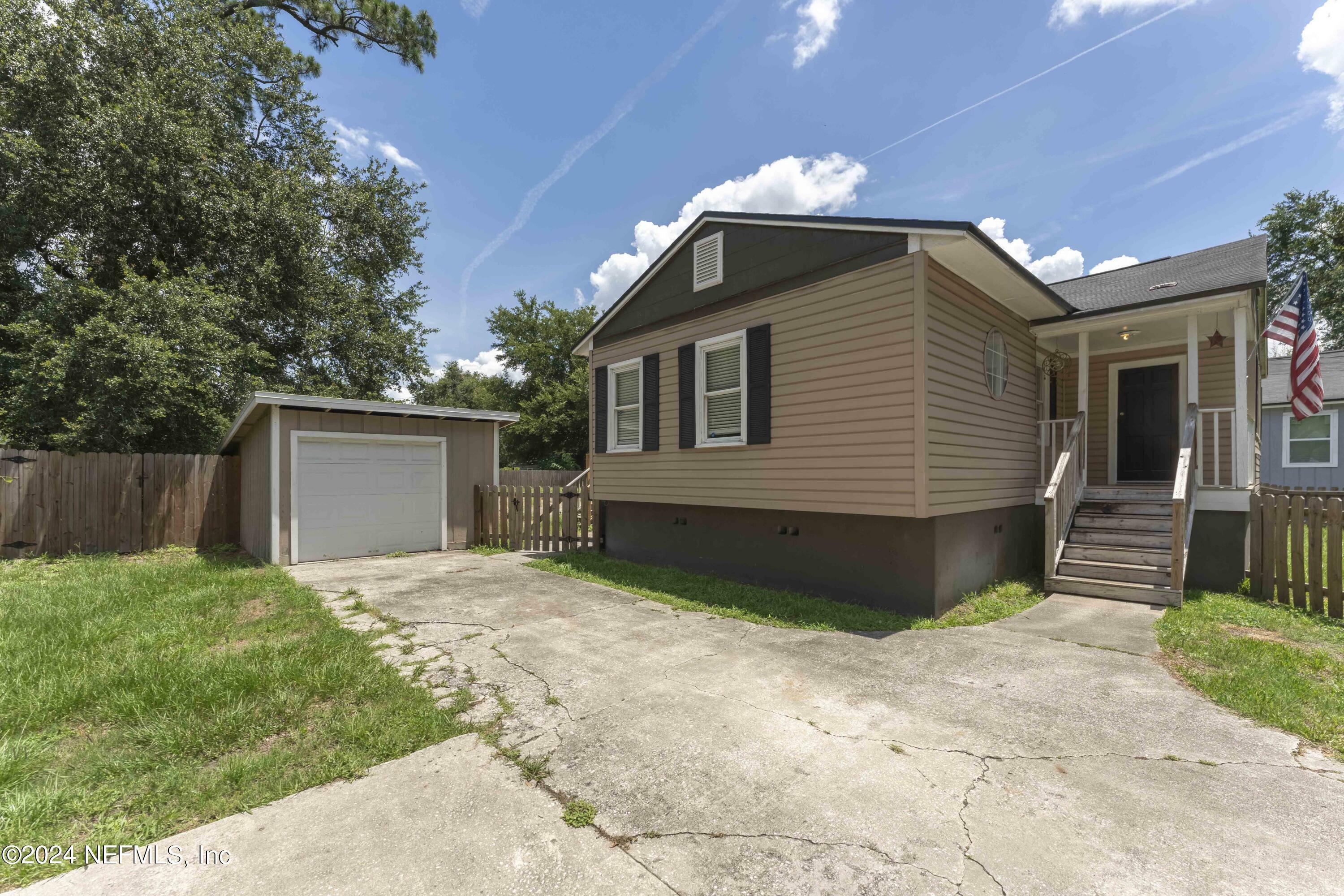 Property Photo:  2165 Sheridan Street  FL 32207 