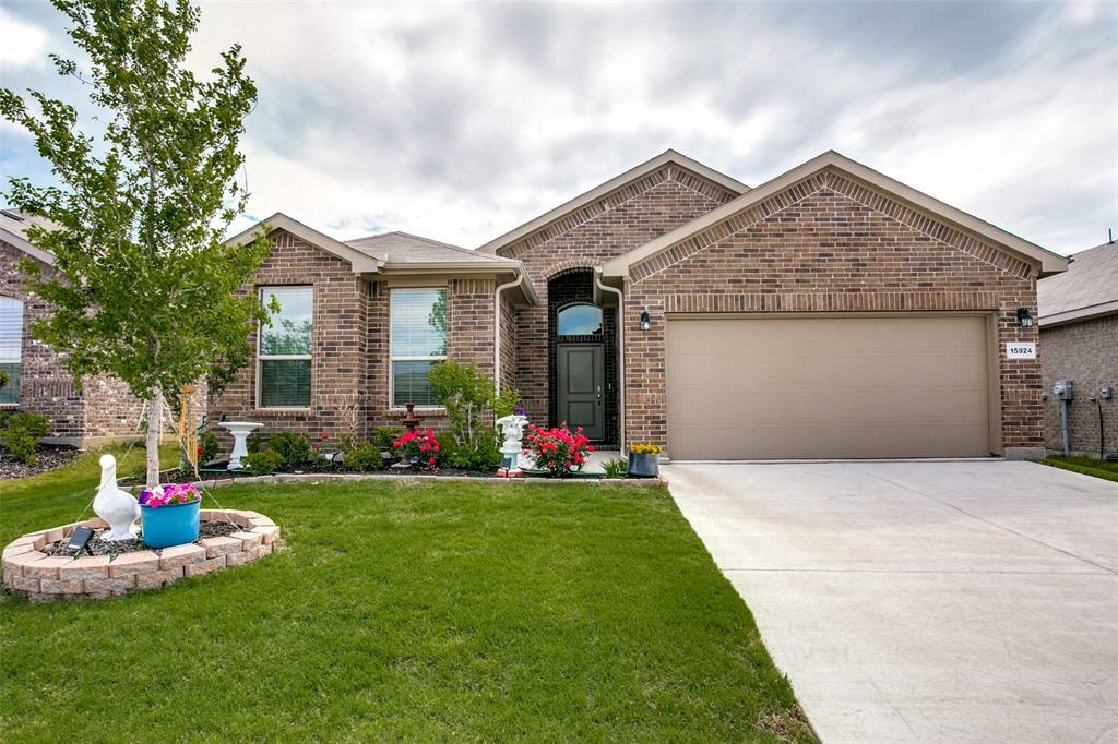 Property Photo:  15924 Charing Cross Drive  TX 76247 
