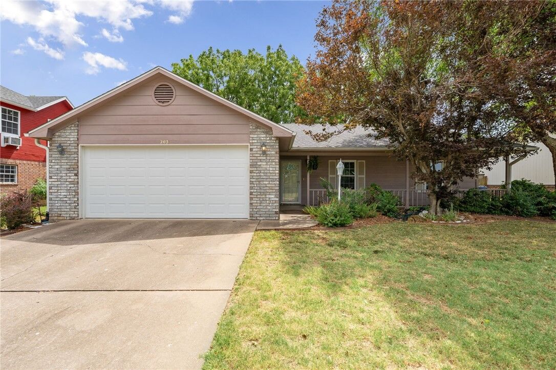 Property Photo:  203 Pleasant View Lane  AR 72712 
