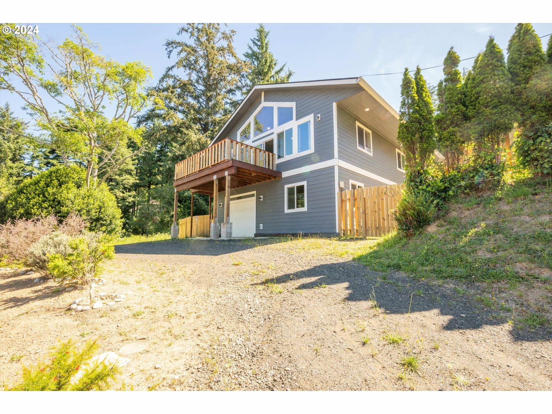 Property Photo:  2547 Pony Creek Rd  OR 97459 