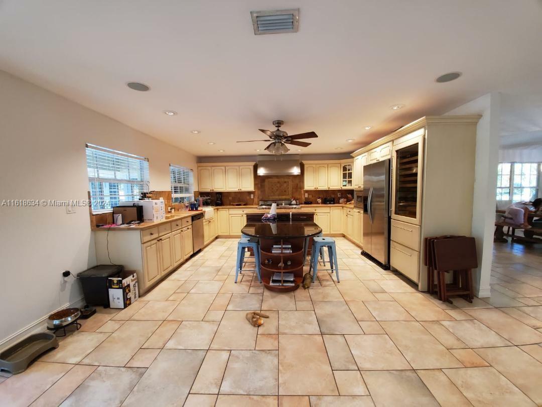 Property Photo:  8395 SW 96th St  FL 33156 