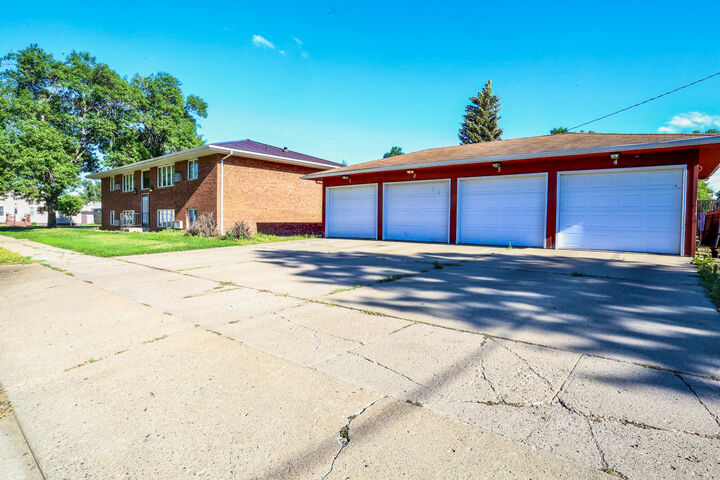 Property Photo:  620 5th Ave  SD 57401 