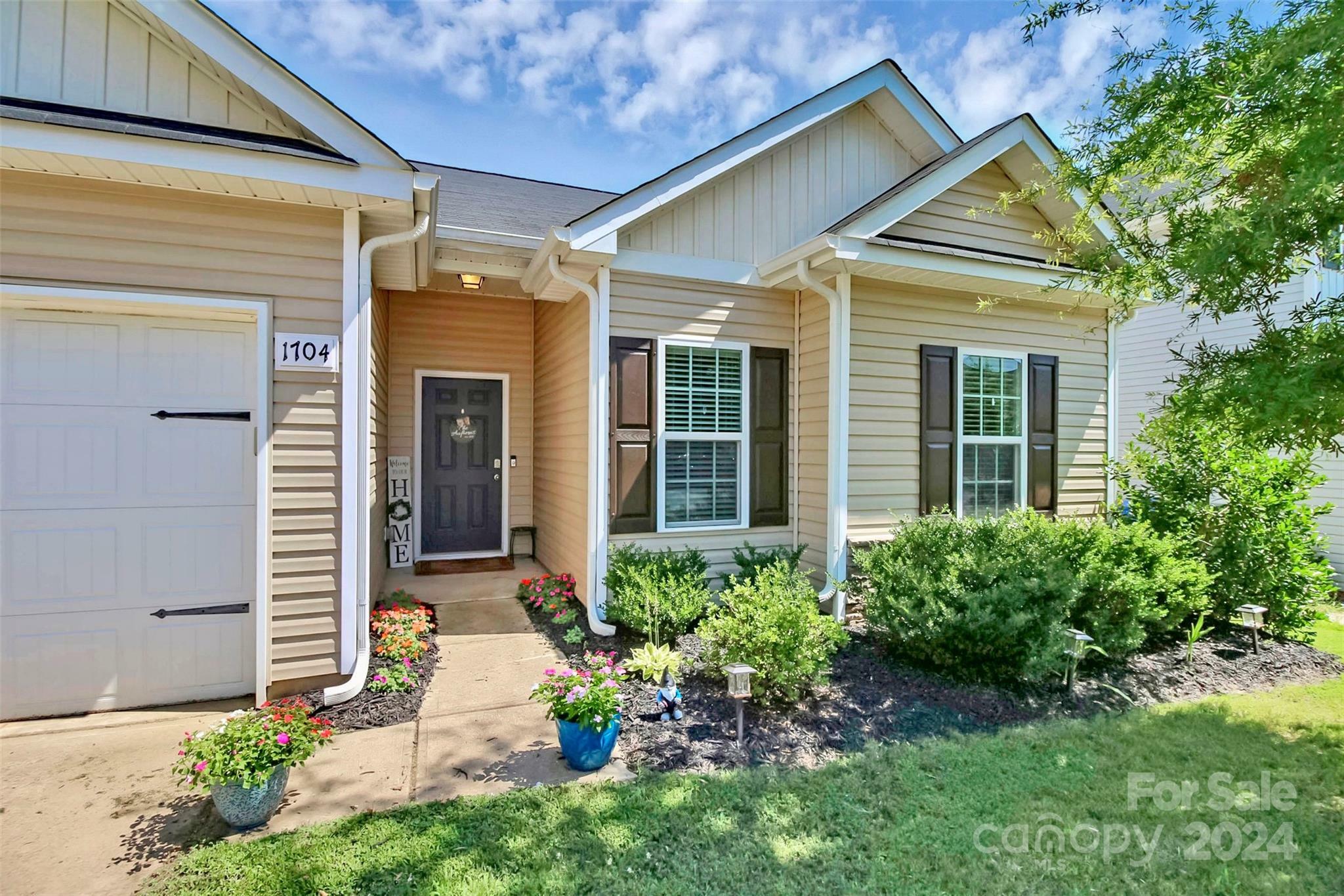 Property Photo:  1704 Allegheny Drive  NC 28054 