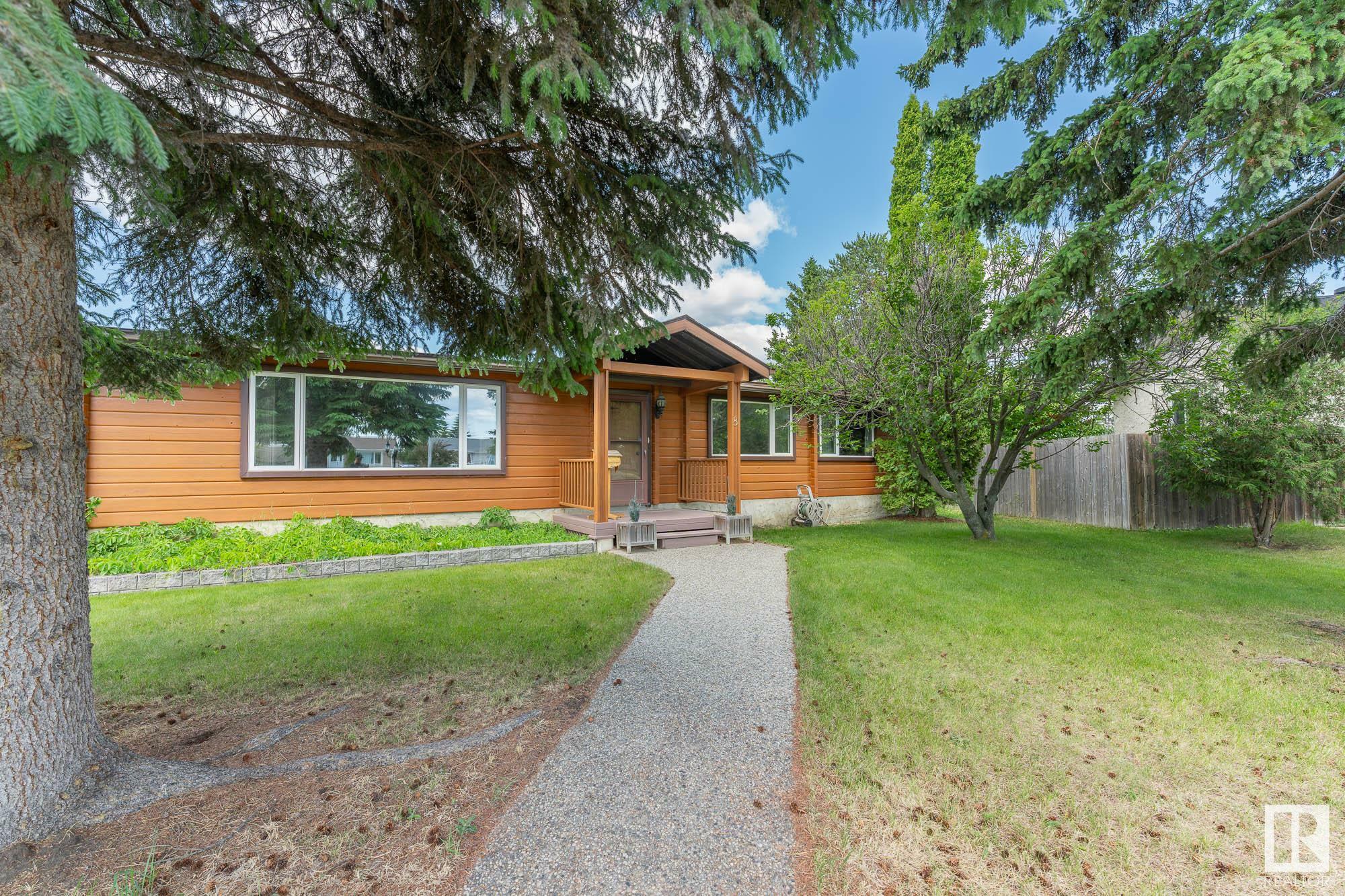 Property Photo:  8 Garden Valley Drive  AB T7Z 1H6 