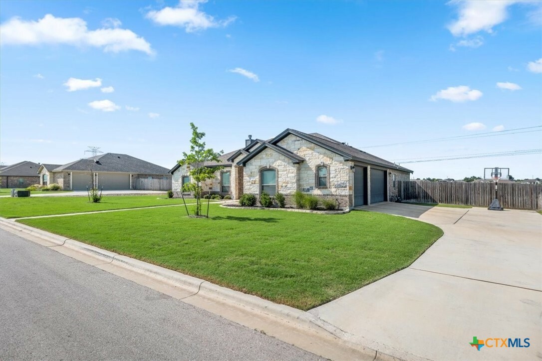 Property Photo:  5337 Taylors Bend  TX 76571 