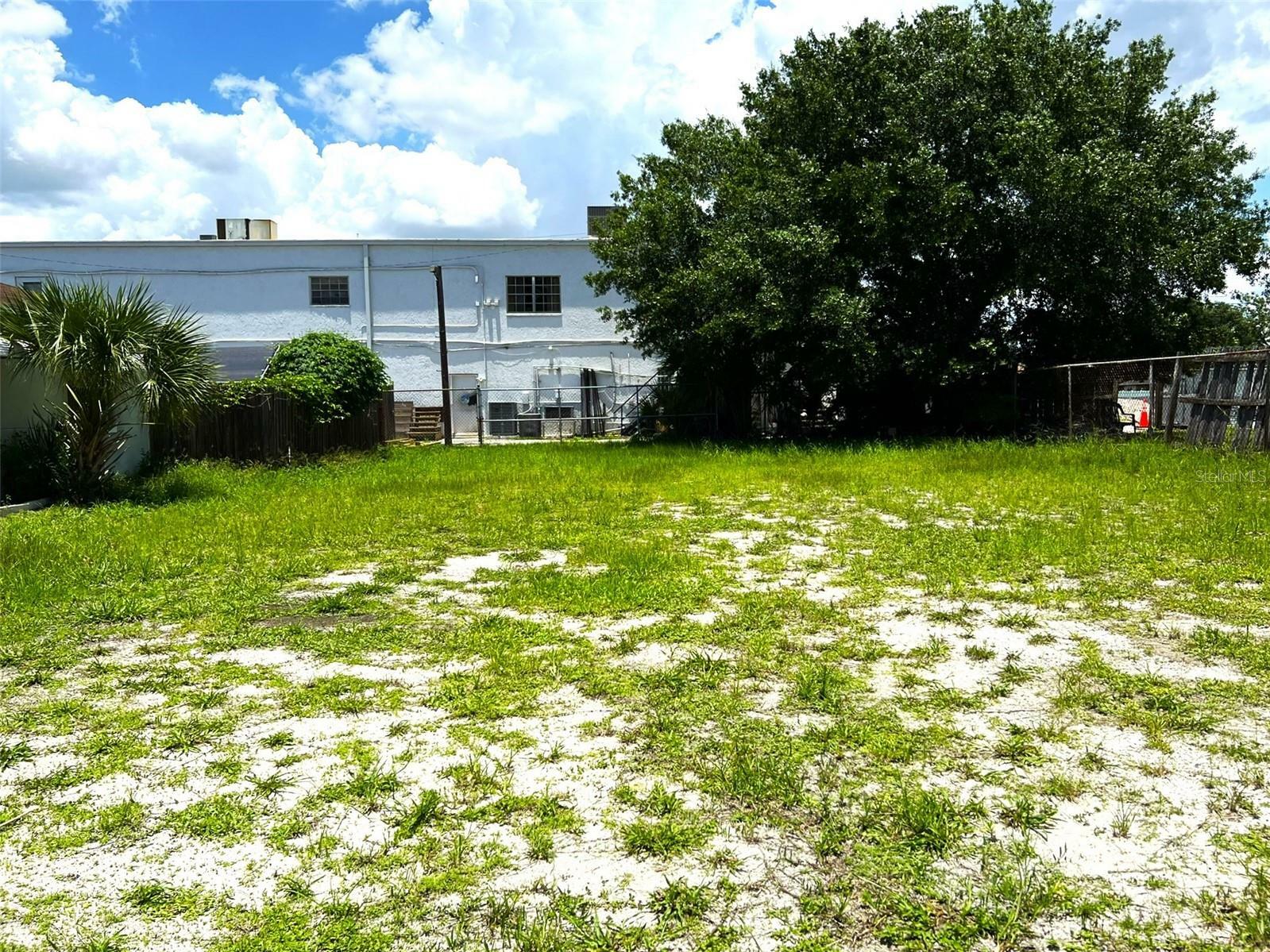 Property Photo:  2707 W Saint Joseph Street  FL 33607 