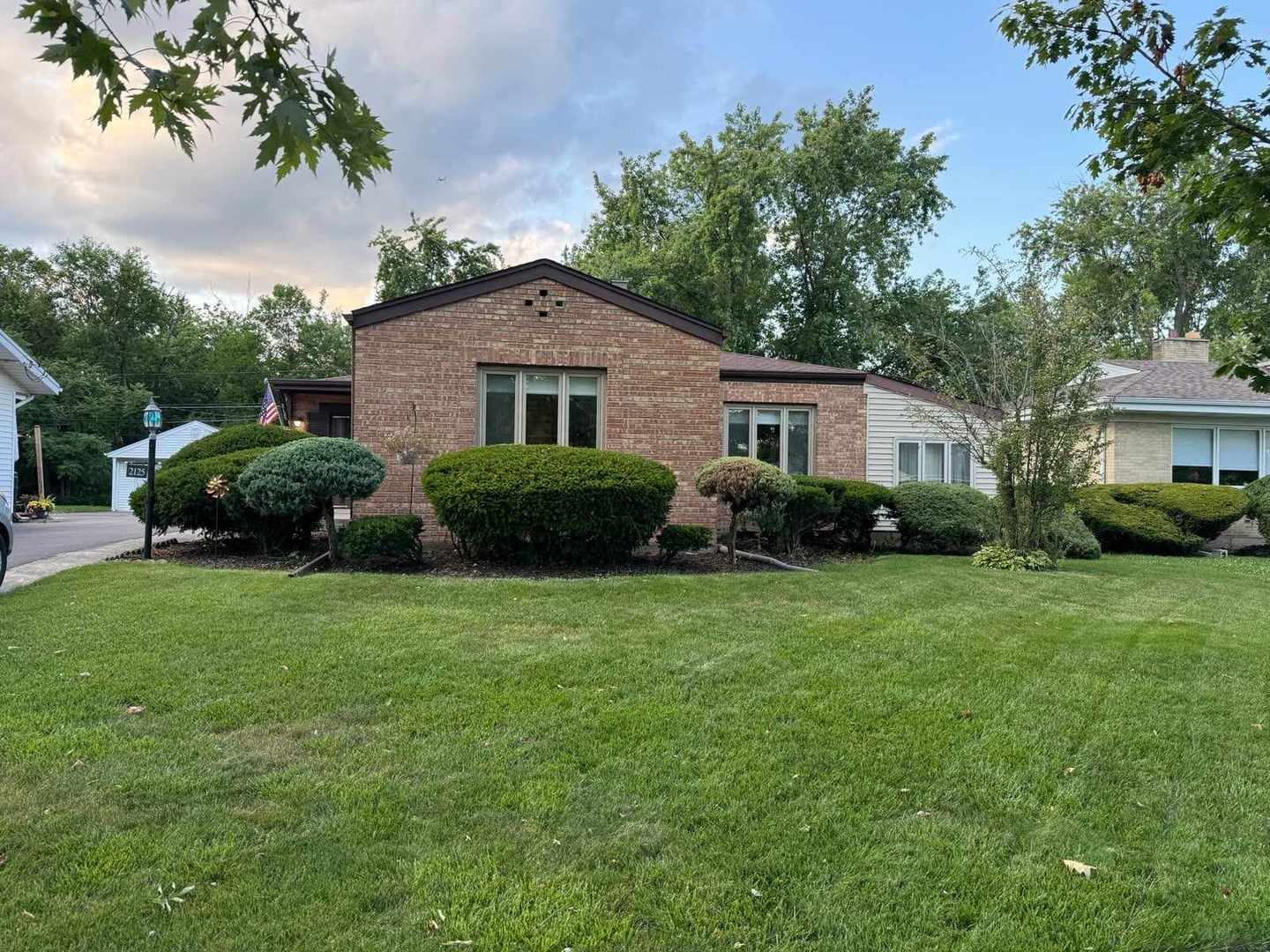 Property Photo:  2125 Collett Lane  IL 60422 