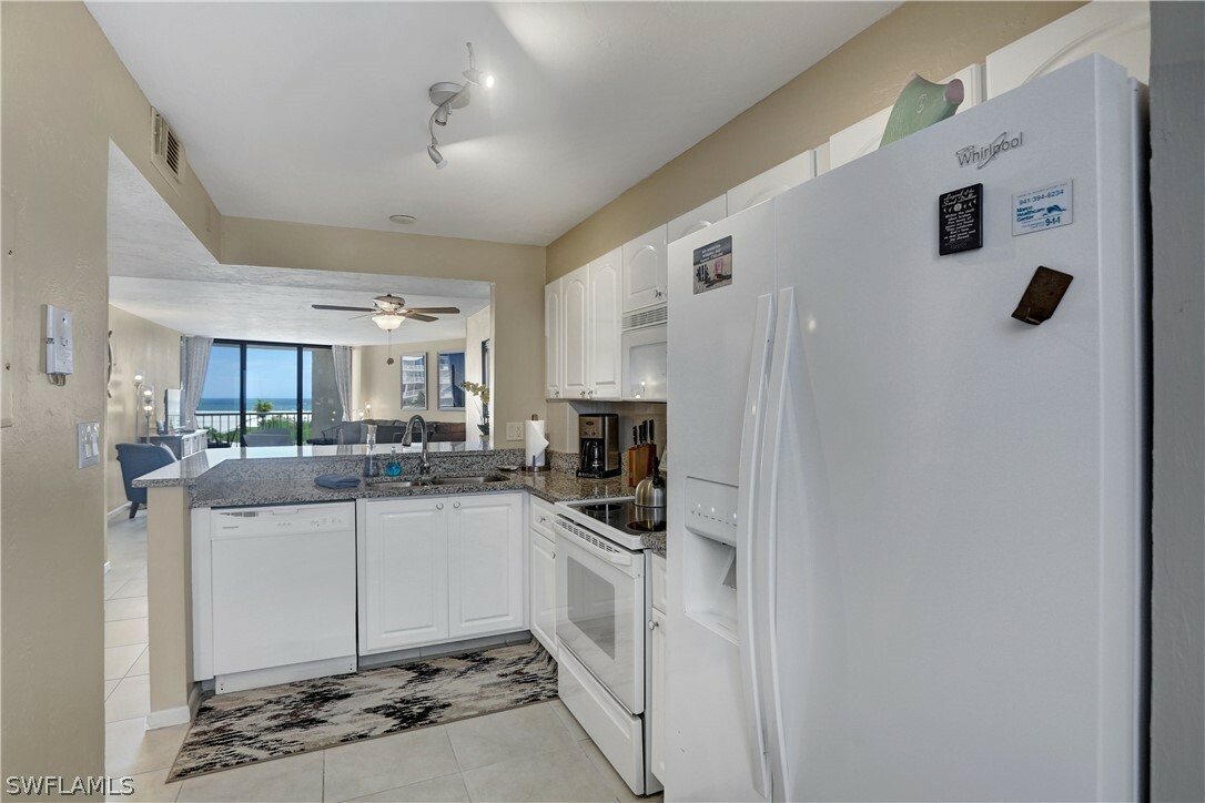 Property Photo:  380 Seaview Court 404  FL 34145 