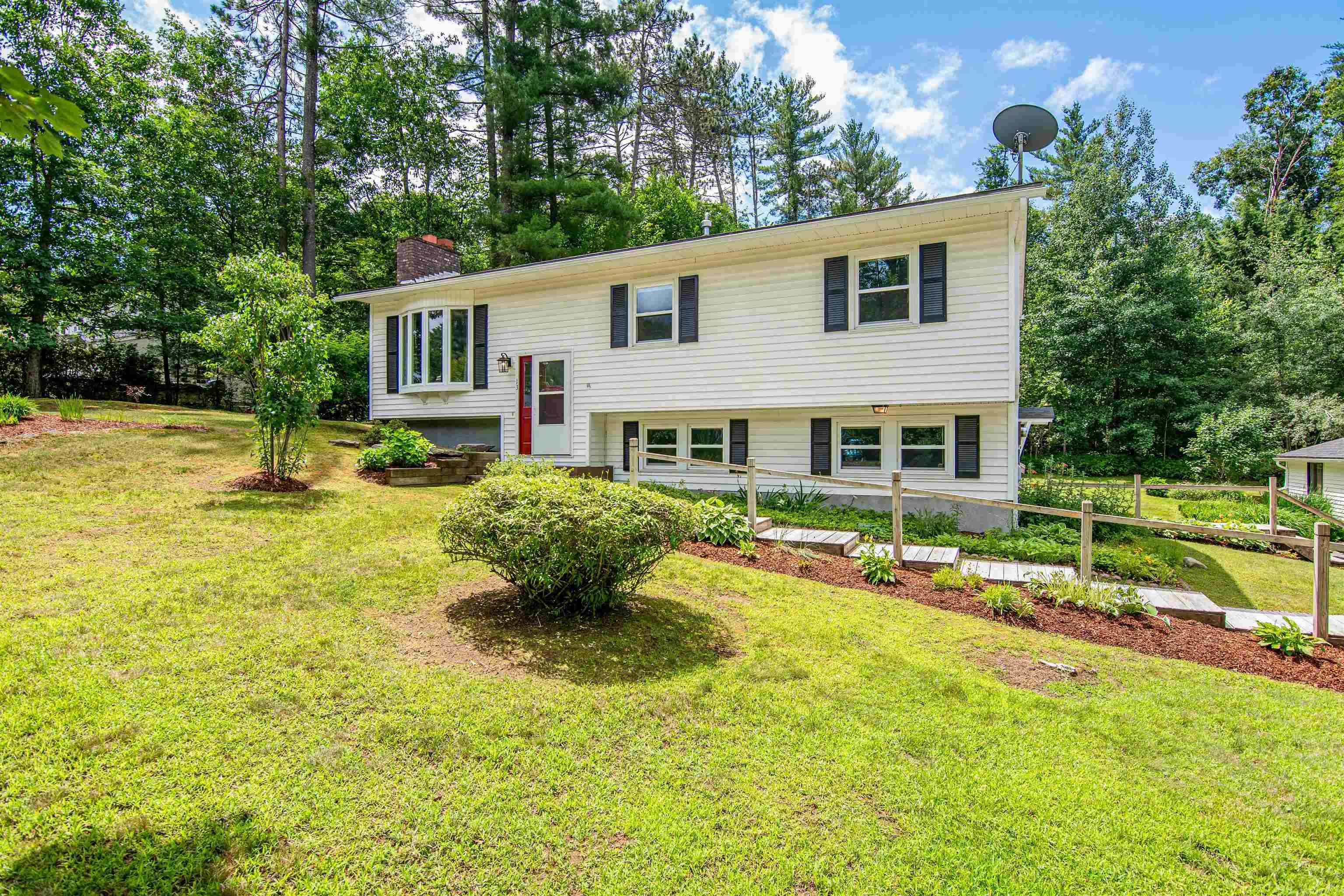 Property Photo:  13 Oakwood Lane  VT 05452 