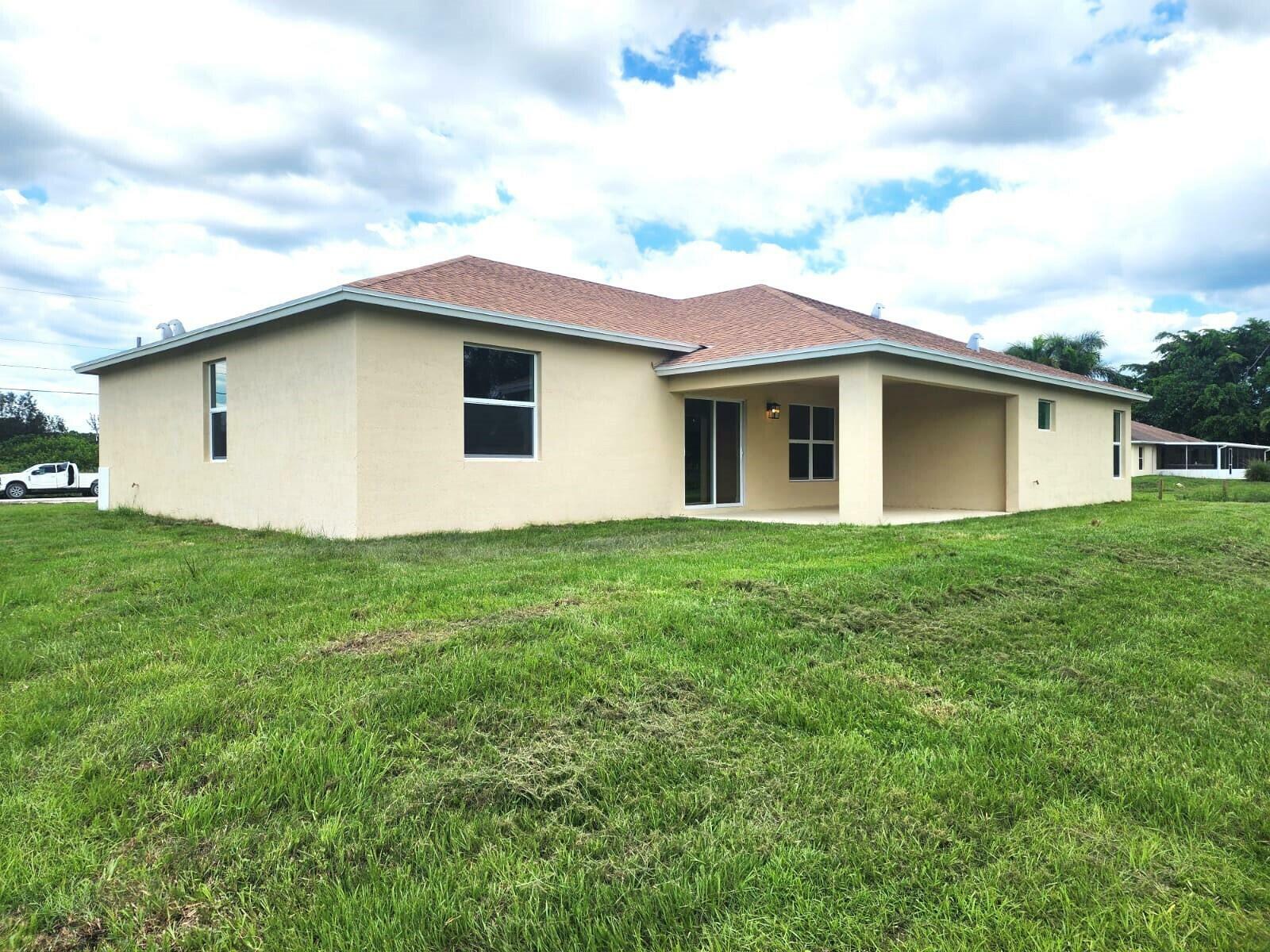 Property Photo:  17500 38th Road N  FL 33470 