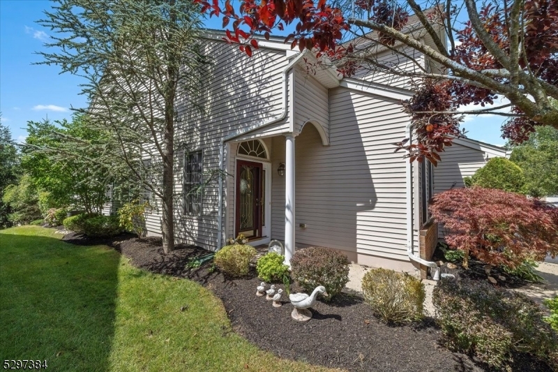 Property Photo:  78 Saratoga Ct  NJ 08873 