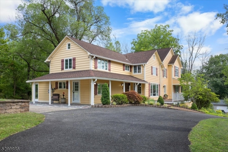 Property Photo:  20 Woodland Terrace  NJ 08829 