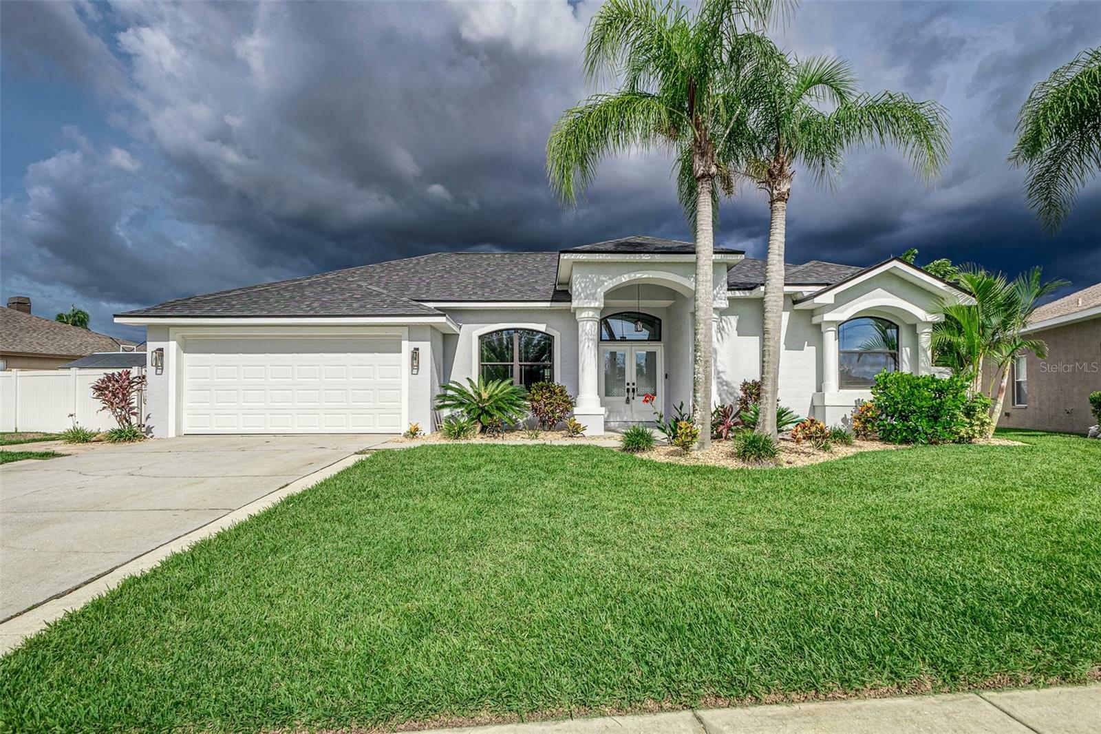 Property Photo:  22636 Willow Lakes Drive  FL 33549 