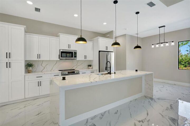 Property Photo:  212 Fairway Road  FL 33947 