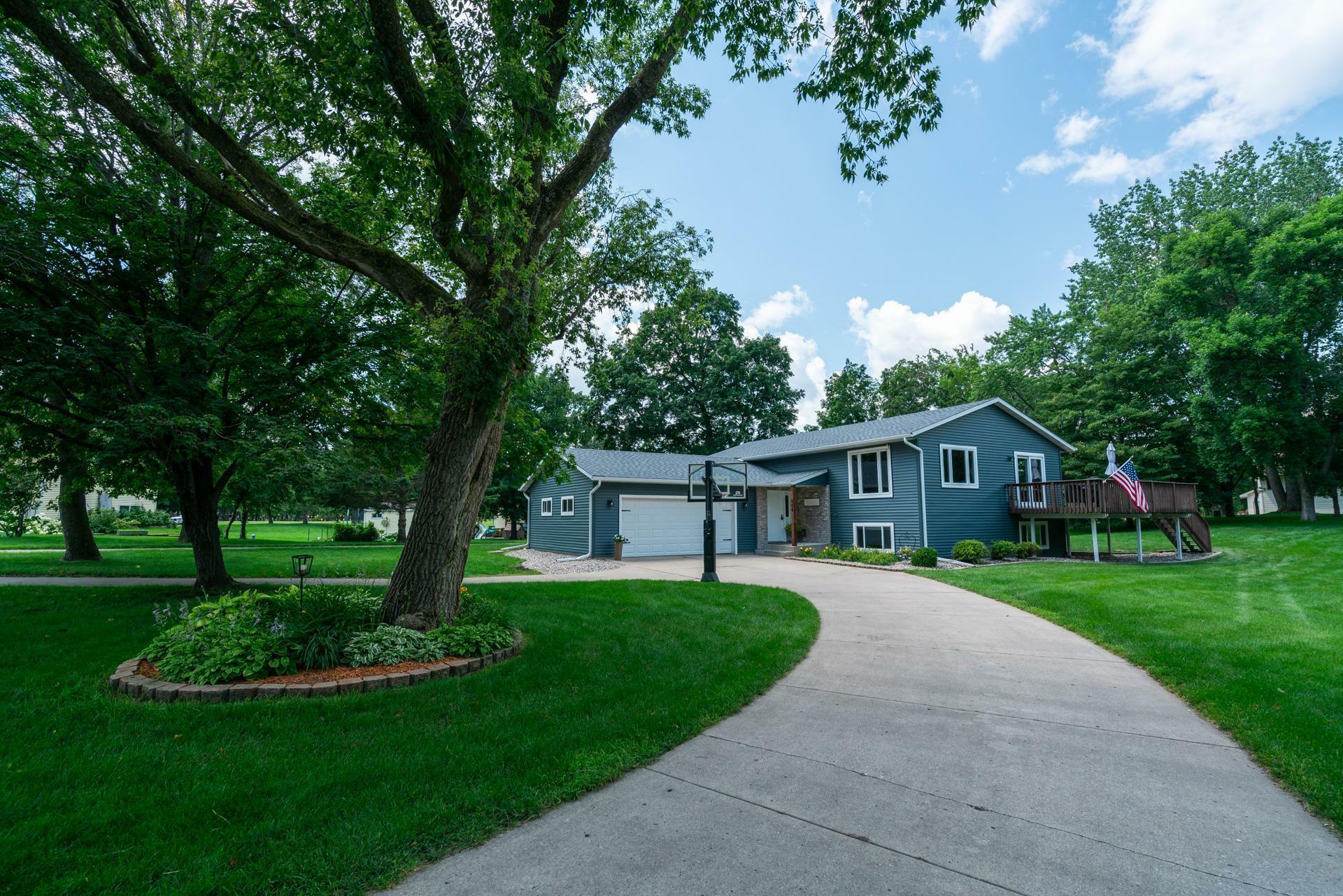 Property Photo:  804 Glacier Avenue  MN 56308 