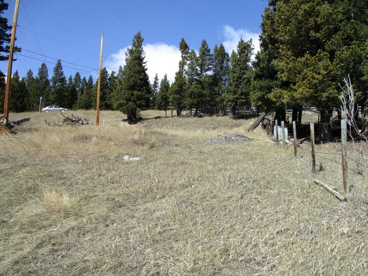 Property Photo: 6502 24 Avenue AB T0K 0M0