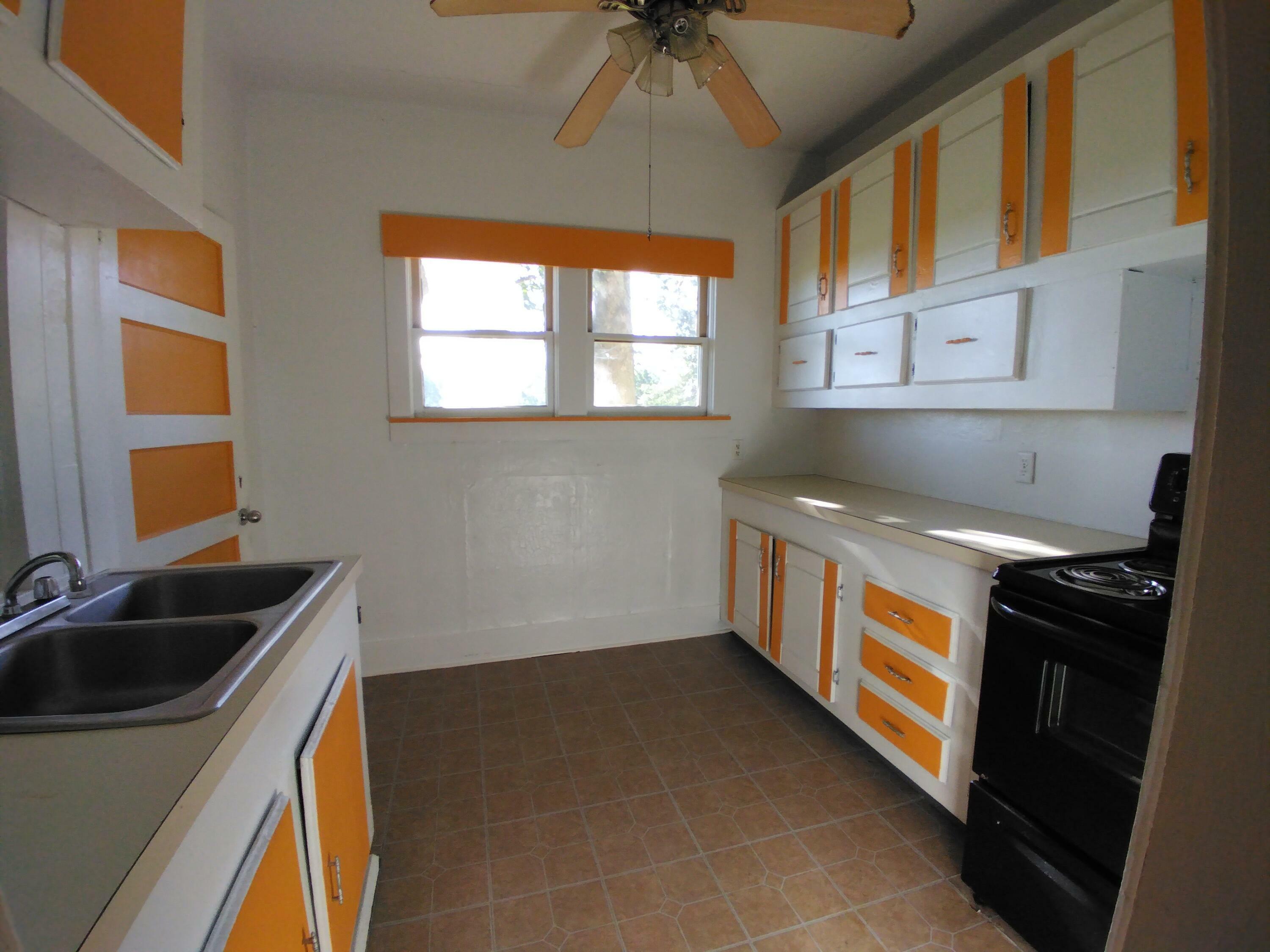 Property Photo:  1569 Granberry Rd  LA 70634 