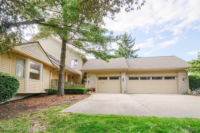 Property Photo:  8080 Pepperwood Drive  MI 48439 