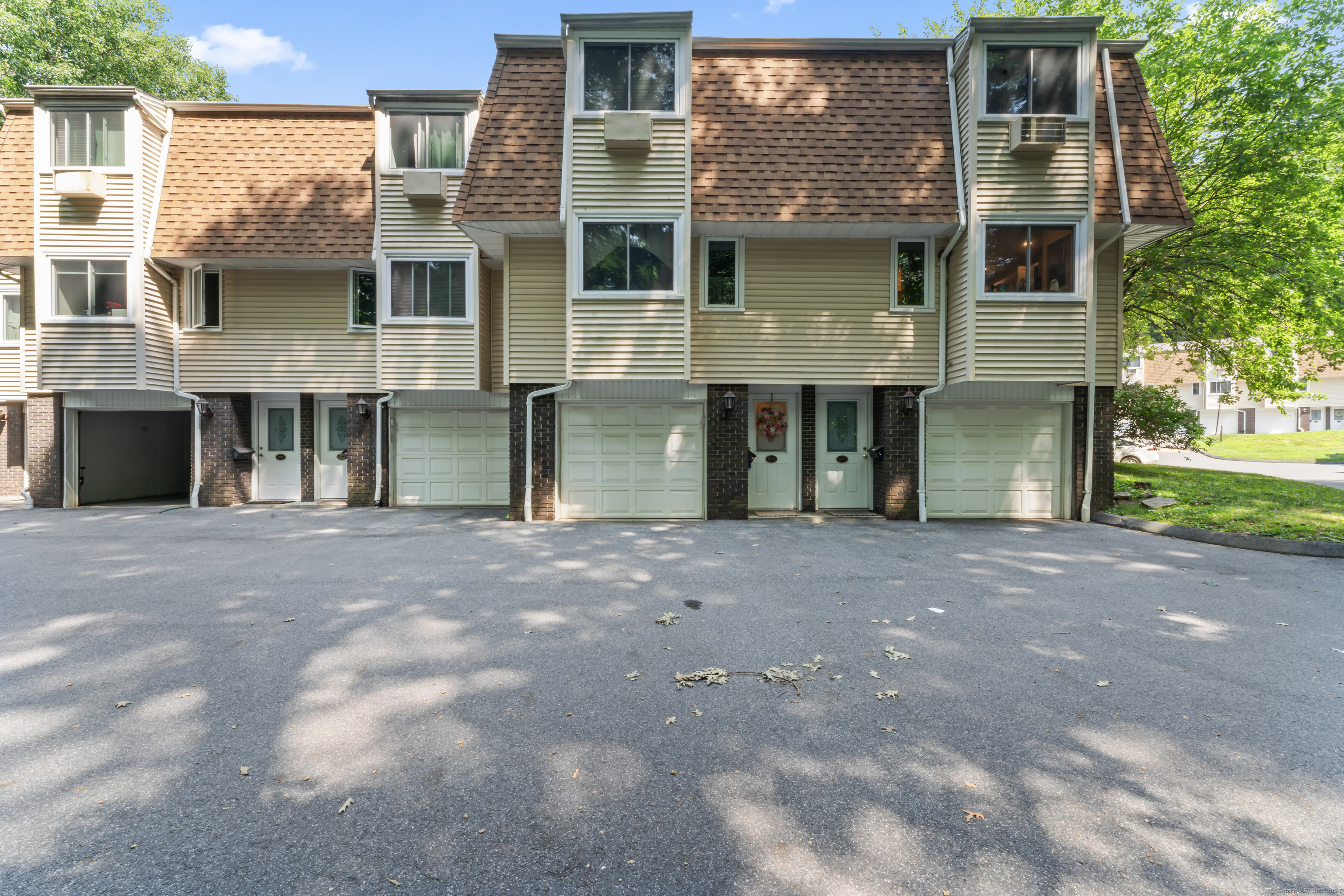 Property Photo:  87 Chestnut Street Apt E  CT 06801 