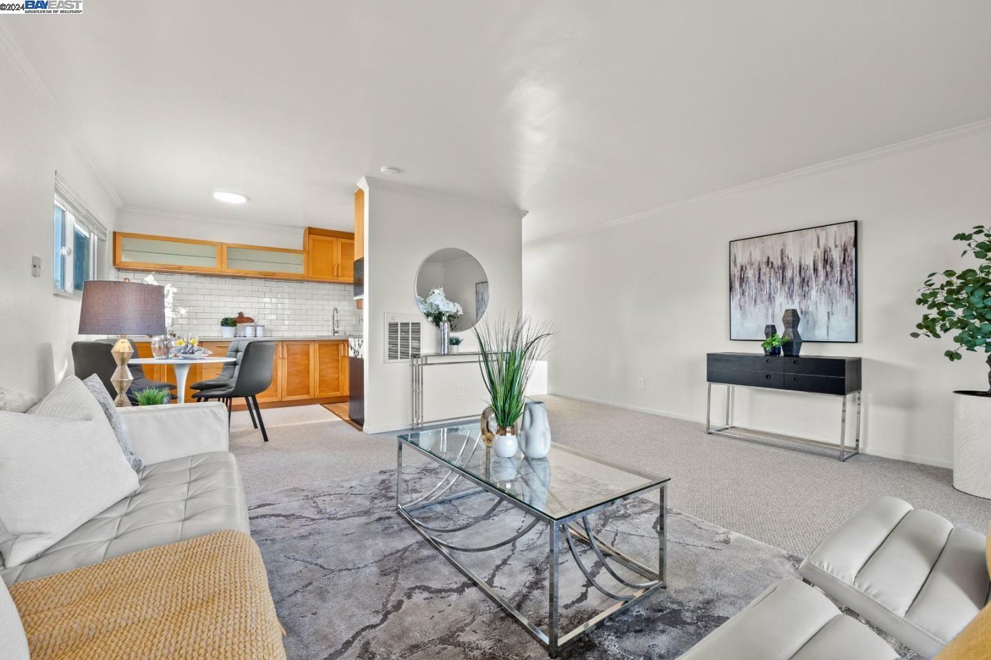 Property Photo:  321 Warwick Ave 302  CA 94610 