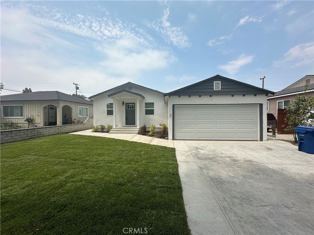 Property Photo:  4113 Knoxville Avenue  CA 90713 