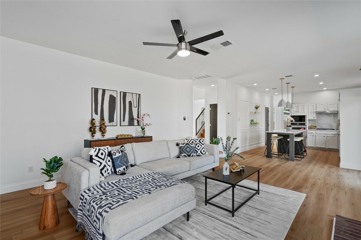 Property Photo: 411 Oakcrest Drive TX 78613