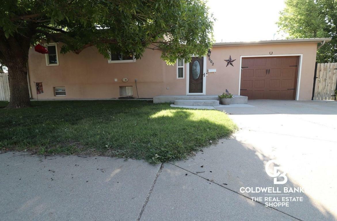 Property Photo:  602 Kingsley Street  KS 67871 