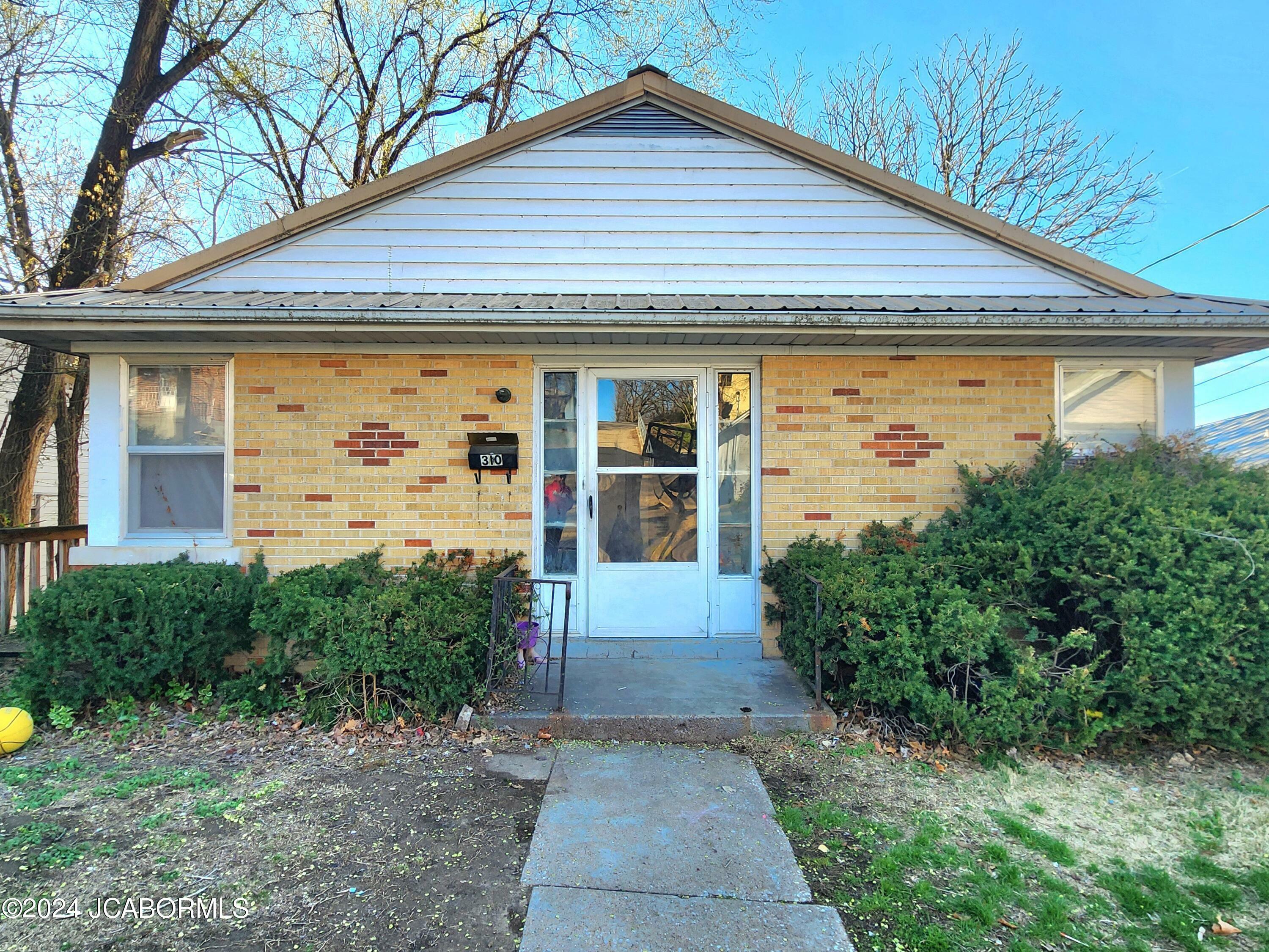 Property Photo:  310 Locust Street  MO 65101 