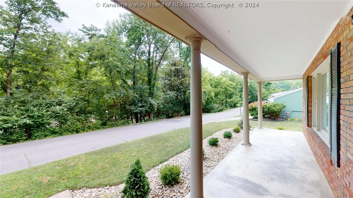 Property Photo:  1901 Washington Boulevard  WV 25701 