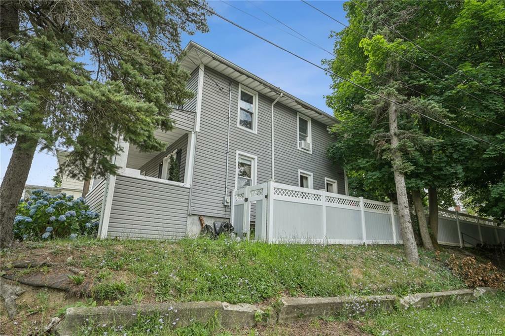 Property Photo:  133 Gidney Avenue  NY 12550 