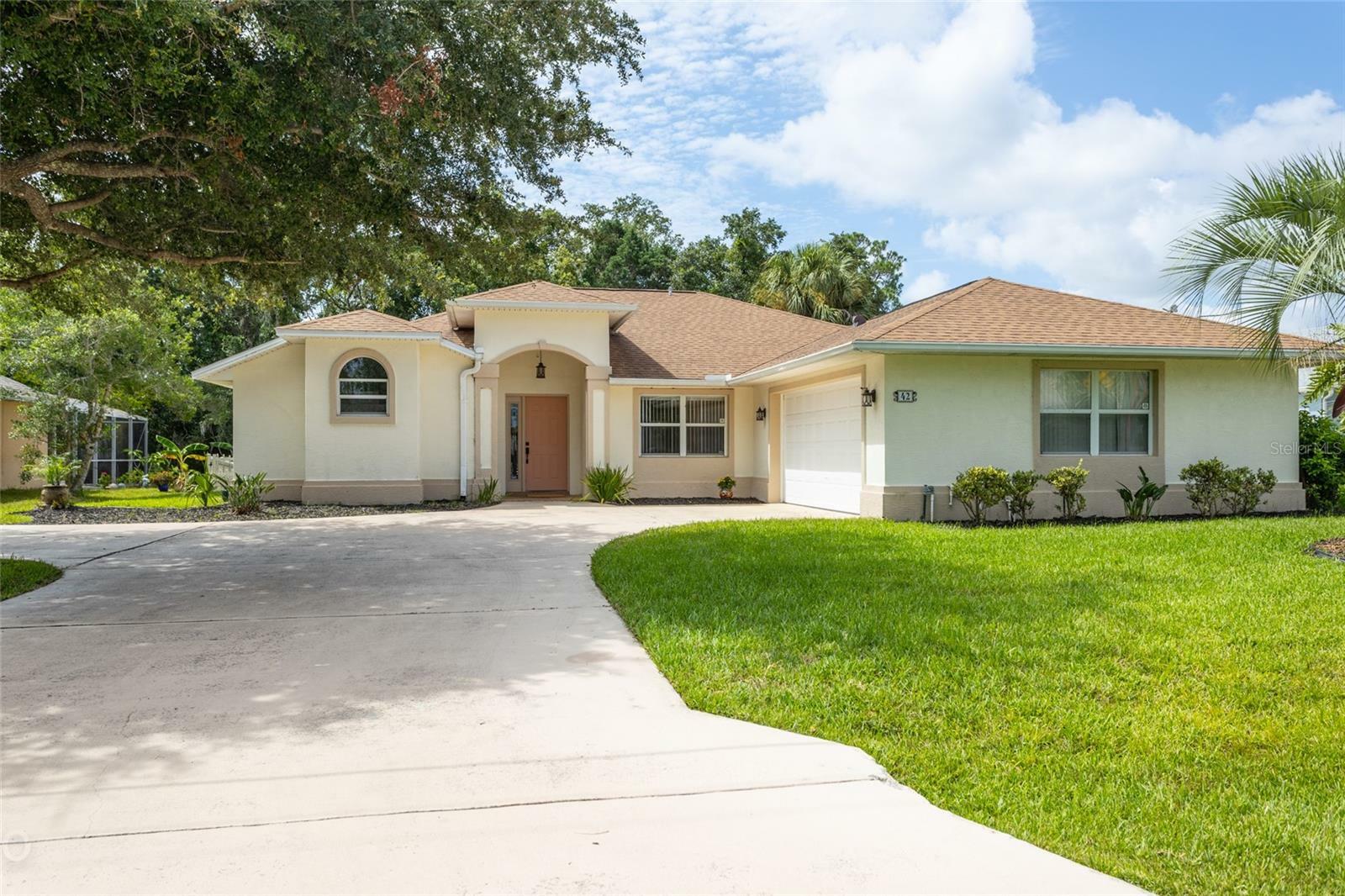 Property Photo: 42 Colechester Lane FL 32137
