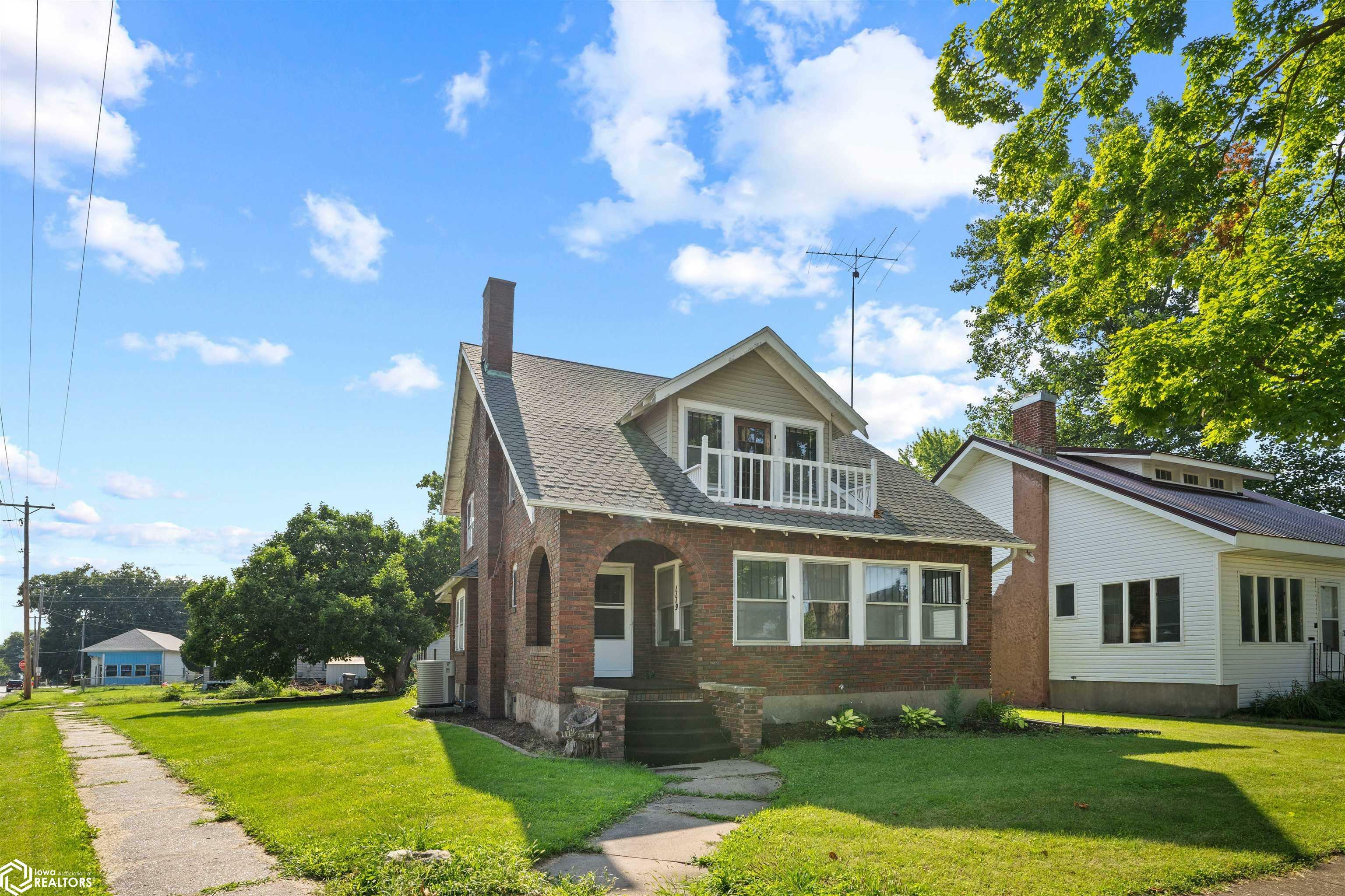 Property Photo:  1119 South Street  IA 52601 