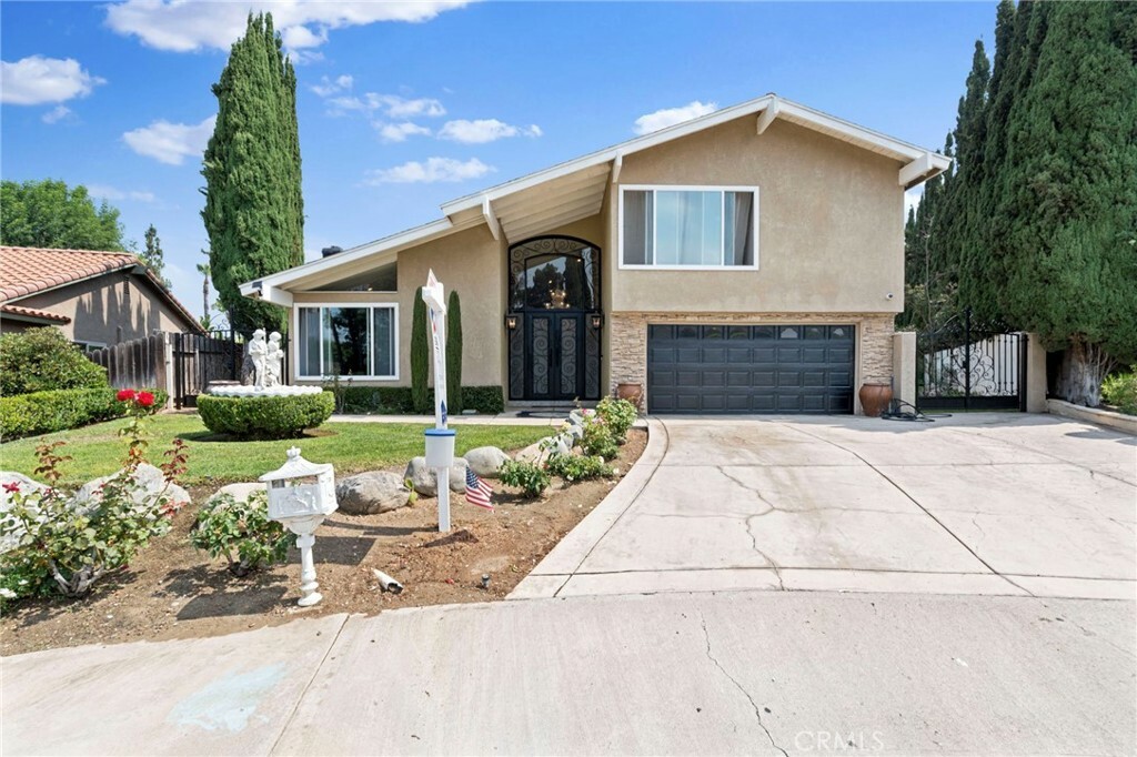 Property Photo:  19841 Villager Circle  CA 92886 