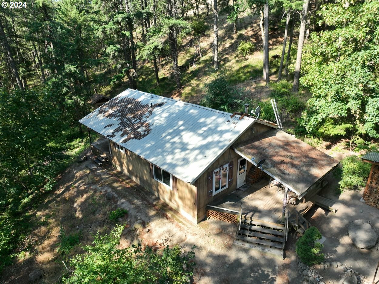 Property Photo:  3475 Mosier Creek Rd  OR 97040 