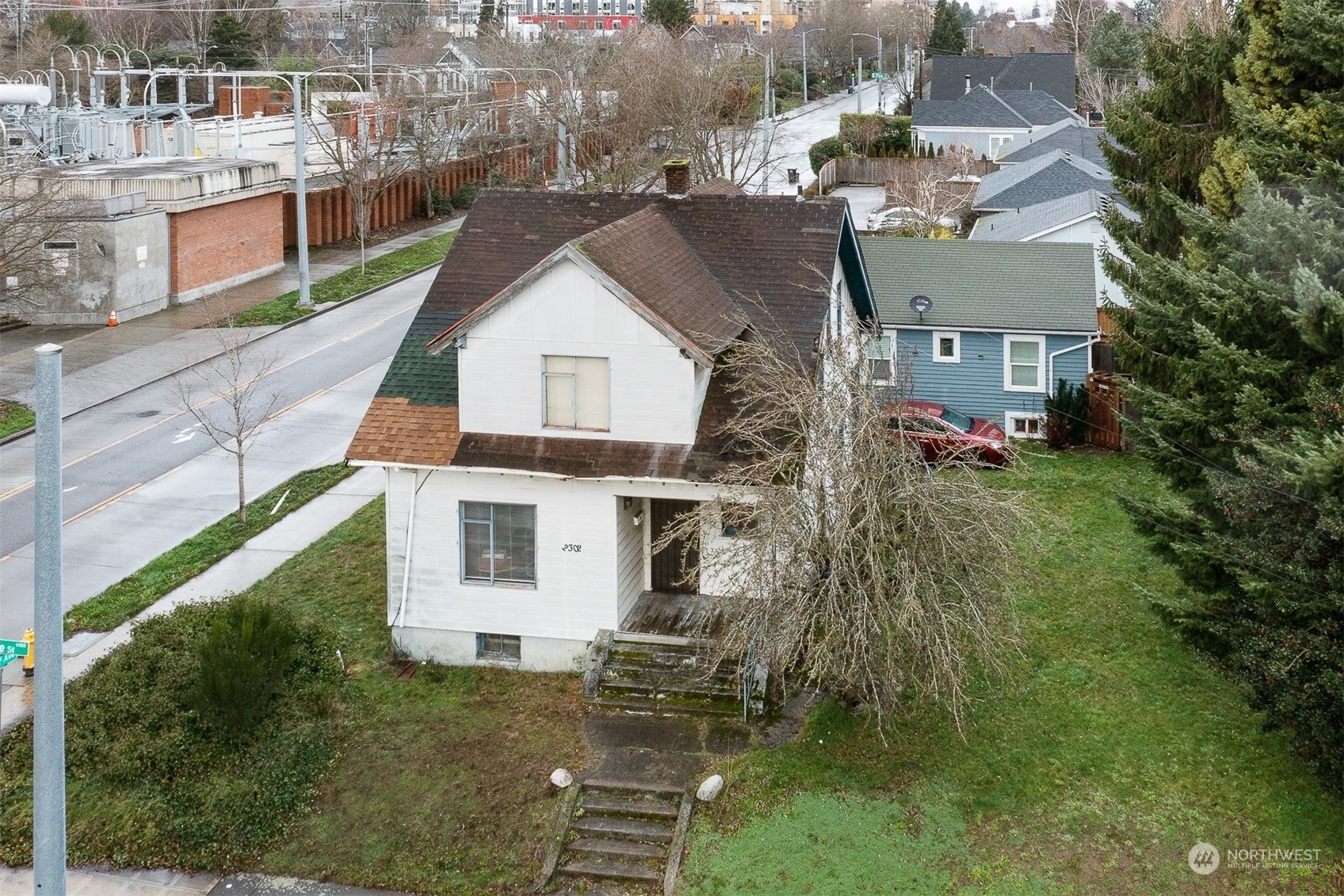 Property Photo:  2302 E Pike Street  WA 98122 