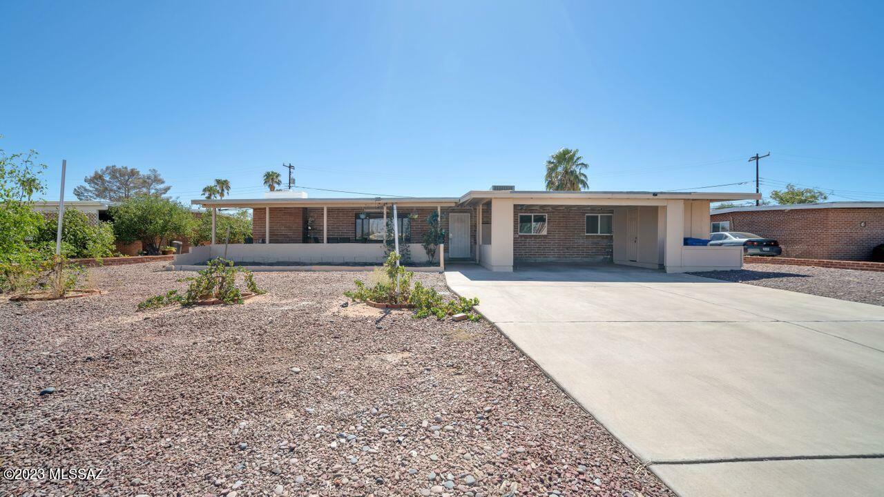 Property Photo:  7010 E Calle Betelgeux  AZ 85710 