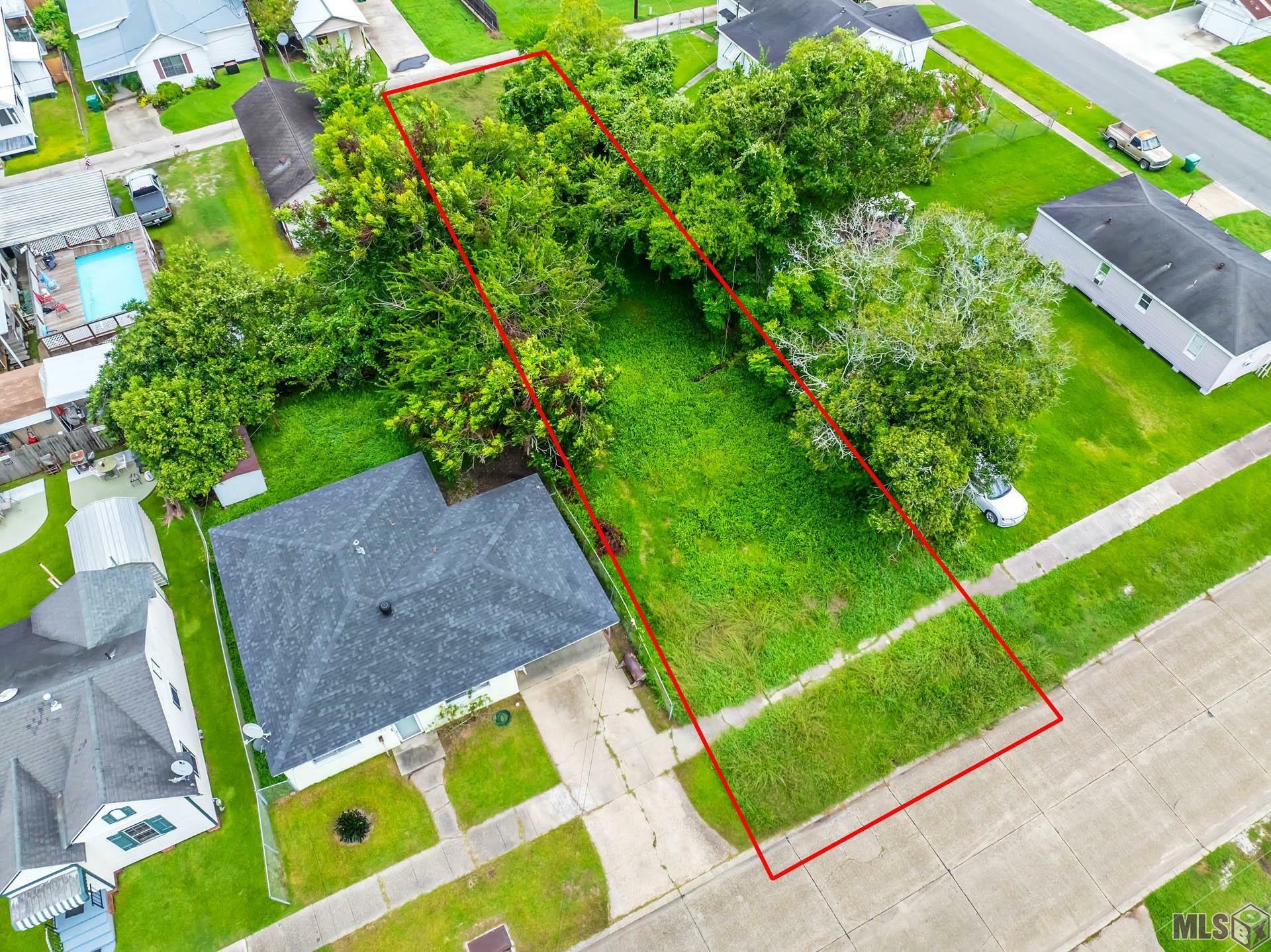 Property Photo: 617 Duke St LA 70380