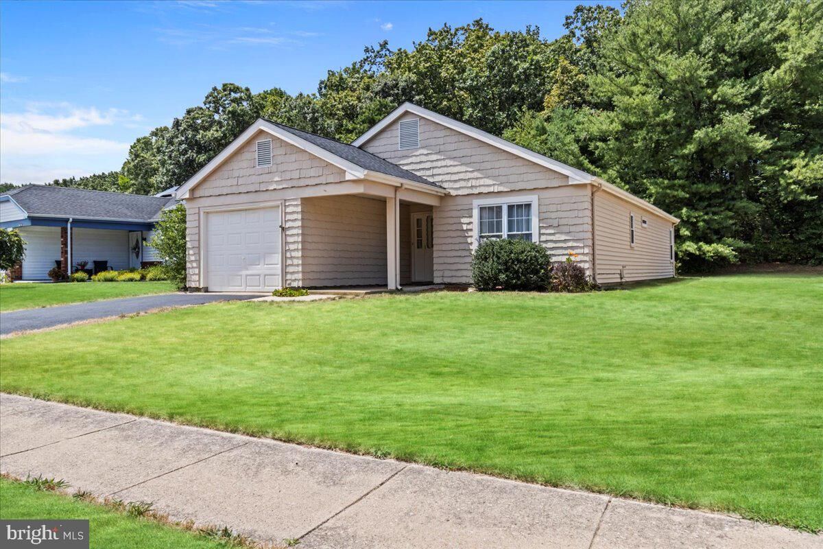 Property Photo:  110 Buckingham Drive  NJ 08088 