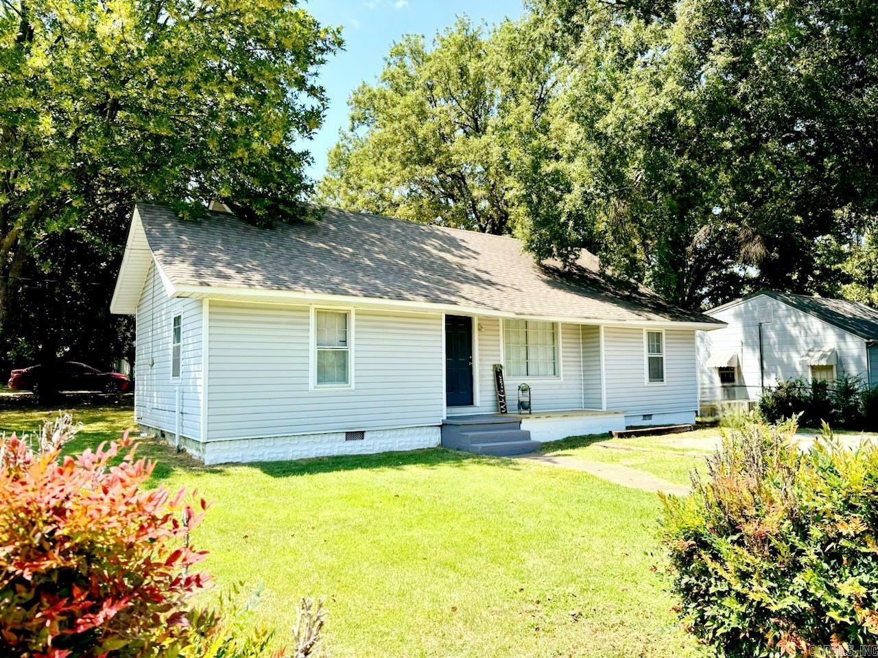 Property Photo:  1913 Roy Street  AR 72401 