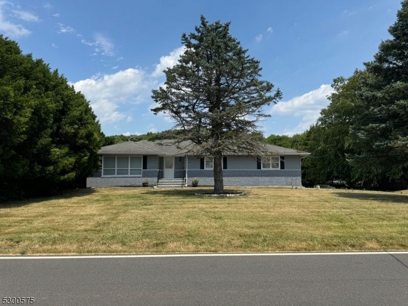 Property Photo: 7 Wyckoff Mills Applegart NJ 08831