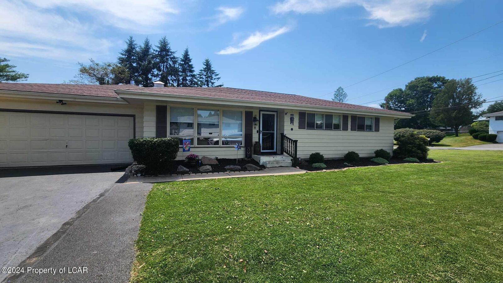 Property Photo:  152 Woodbine Road  PA 18708 